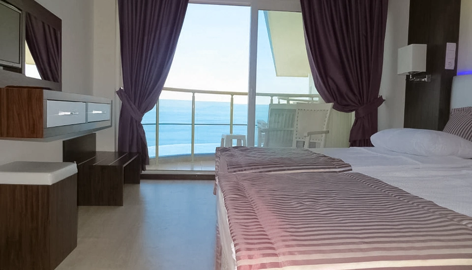 هتل آرورا کوش آداسی